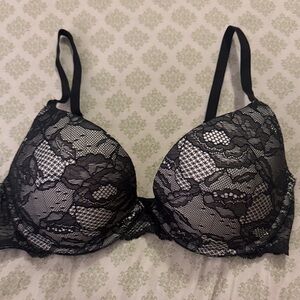 Victoria’s Secret bra 34D #126